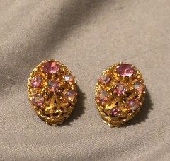 Vintage Mid Century Pink AB Crystal Oval Cluster Earrings Filigree Gold