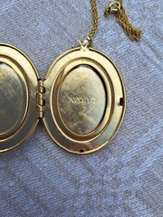 Vintage Avon Gold Tone Locket 1970-80s “Forget-Me-Not” Pendant With Chain