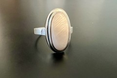 Vintage-New Sterling Silver Avon Mother of Pearl Ring Sterling Silver size 8-11