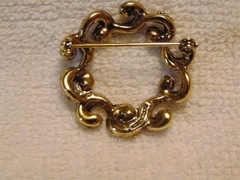 Vintage Signed Hollycraft Blue Glass Purplish Rhinestone Brooch Pin