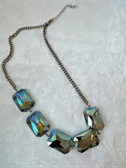 wow Oil Slick Iridescent faceted glass Blue Teal Y2K Necklace & Earrings Set VTG