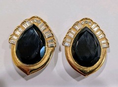 Vintage Gold Tone Black Pear Rhinestone Baguette Clip Earrings 1980s Glam