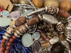 4Lb Mixed Mystery Jewelry Lot Vintage Mod Boho Bead Necklaces Bracelets Earrings