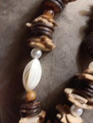 Chic Statement Piece Vintage Tropical Shell Pendant Coconut Beads Necklace