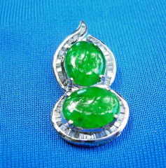 Original EARTH MINED Jadeite JADE DIAMOND Deco Pendant Medallion 18K WHITE GOLD