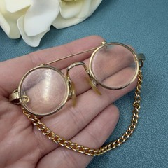 Vintage BROOCH / PIN Gold Rim Eyeglasses Miniature Doll Chain Spectacles Glasses