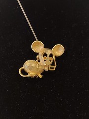 AVON Goldtone Mouse With Eye Glasses And Rhinestone Eyes