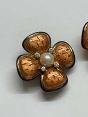 CAROLEE Vintage Luxury Floral Clip On Enamel Rosette Earrings
