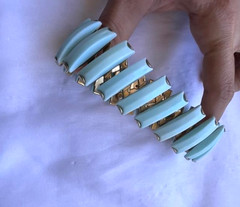 Vintage Style Blue Stretch Bracelet – Gold Tone Elastic Band