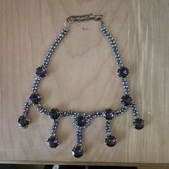 1940s RARE HOBE FIVE PENDANT PURPLE HEAD- LIGHT ORIGINAL COND FESTOON NECKLACE