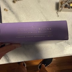 Elizabeth Taylor For Avon Forever Violet Glass Bead Necklace