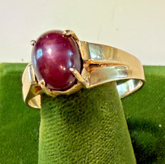 Vintage SOLID 14KT Gold Stamped Red Star Sapphire Size 10 Ring 4.27g NOS NOI!