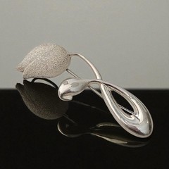 Vintage CNA .925 Sterling Silver Flower Textured Modern Tulip Brooch 2.5 In