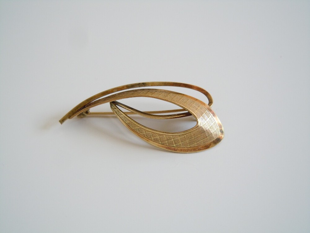 Vintage Brooch AM Double TEKA Theodor Klotz Doublé 3.5 G / 4.9 X 2.1 CM