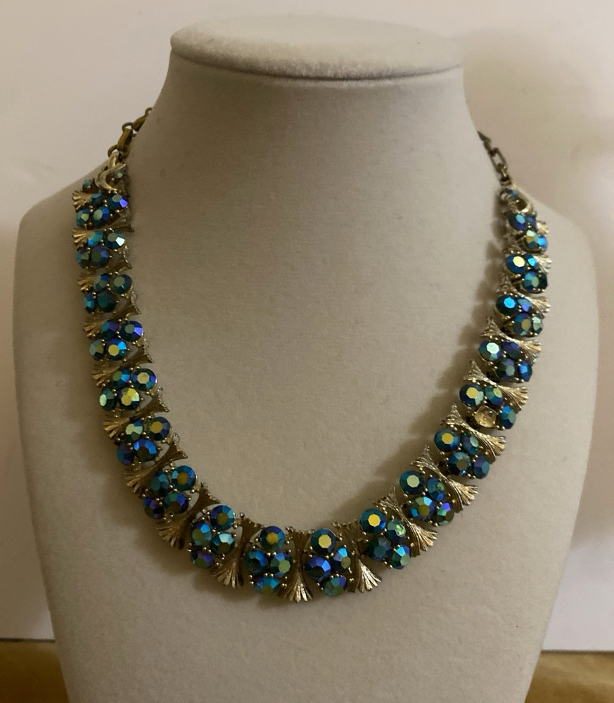 VTG Signed LISNER Blue/Teal AB Crystals Gold Tone Choker/Necklace-16″