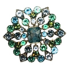 Liz Claiborne Green Rhinestone Brooch Pin 2” Gold Tone Flower