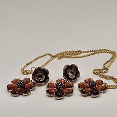 Vintage Napier Flower 18″ Necklace Earring Set Amber Color Signed Pierced Nice