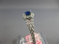 ESTATE .99CT DIAMOND & AAA SAPPHIRE 14KT WHITE GOLD 3D CLASSIC HALO LOVE RING