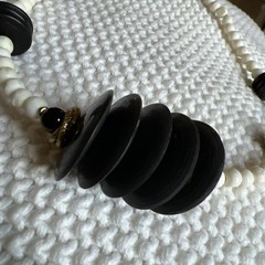 Vintage 18” Bone Wood Disc Horn Glass Beaded Artistic Necklace Cream Black