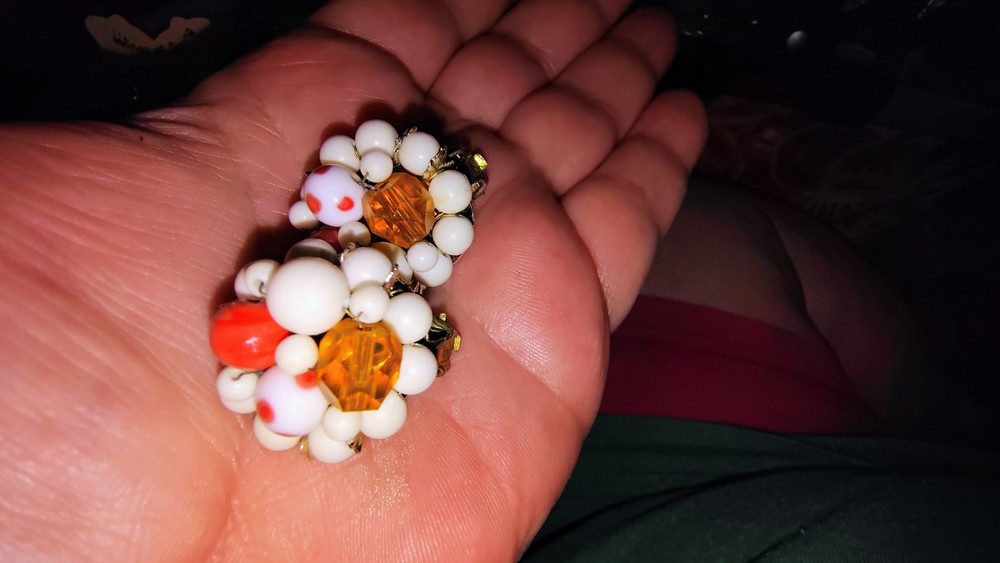 JAPAN VINTAGE Orange And White FAUX PEARL CLUSTER BEAD CLIP ON EARRINGS