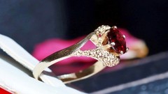 14k yellow gold ring 1.00ct Bohemian garnet sz 6 solitaire vintage 2.40g N3159