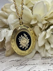 BLACK Cream Gothic Valentine DARK ROSE Cameo Locket Pendant Necklace Woman Gold