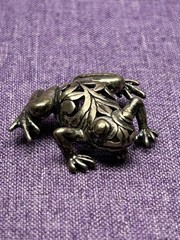 VTG JEZLAINE 925 Sterling Silver Vintage Ornate Frog Good Luck Pin Brooch