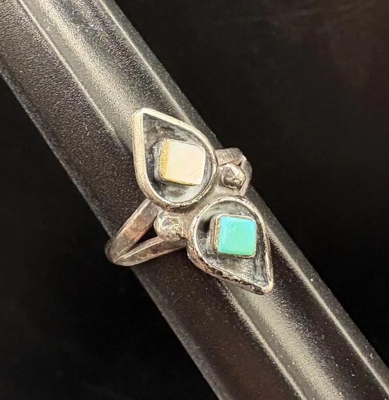 SZ 5.25 Vintage Sterling Silver Turquoise Shell Southwest Native Estate Ring 925