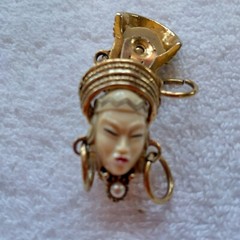 Selro Selini, asian princess, neckless & clip earrings, beautiful & very nice,