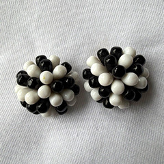 Vintage Black & White Beaded Glass Round Clip-On Earrings