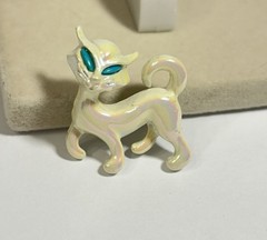 Vintage Cat White Iridescent with Blue Eyes Pin Brooch Jewelry Estate Find