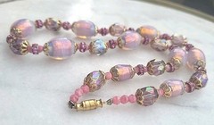 SALE! VINTAGE FIREY OPALESCENT FOIL LILAC PINK PURPLE GLASS BEAD NECKLACE HEAVY