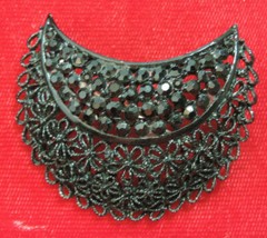 Vintage Karu Black Enamel Rhinestone Filigree Floral Crescent Brooch Pin Cm 39