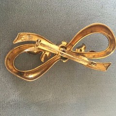 Vintage 1940s Coro Pegasus Floral Bow Brooch Red Crystals Gold Tone Metal Alloy