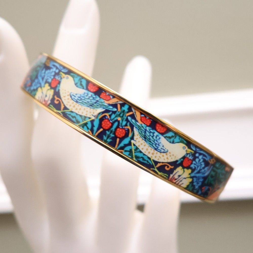 Metropolitan Museum of Art bracelet William Morris Strawberry Thief gold plated