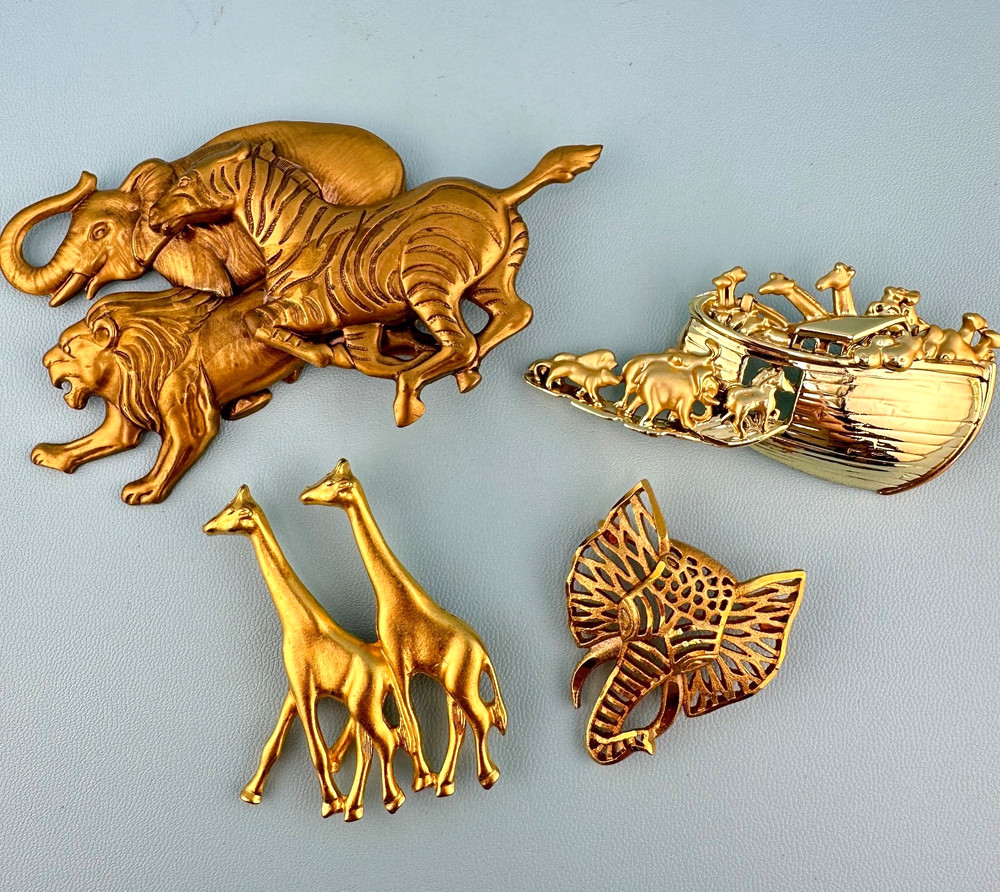 Vintage Animal Brooch Pin Lot Gold Tone Elephant Giraffe Lion Zebra Noahs Ark