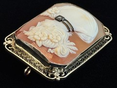 Antique 14K White Gold Shell Cameo Brooch Diamond Filigree Frame 30mm 11.4g