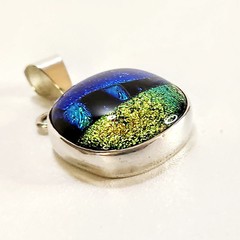 VTG Studio Artist Iridescent Sterling Silver 925 Dichroic Glass Pendant .86″