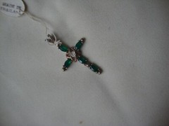 VINTAGE 1970-80s GREEN CZ W/ CLEAR CZ CENTER CROSS STERLING SILVER 925 PENDANT