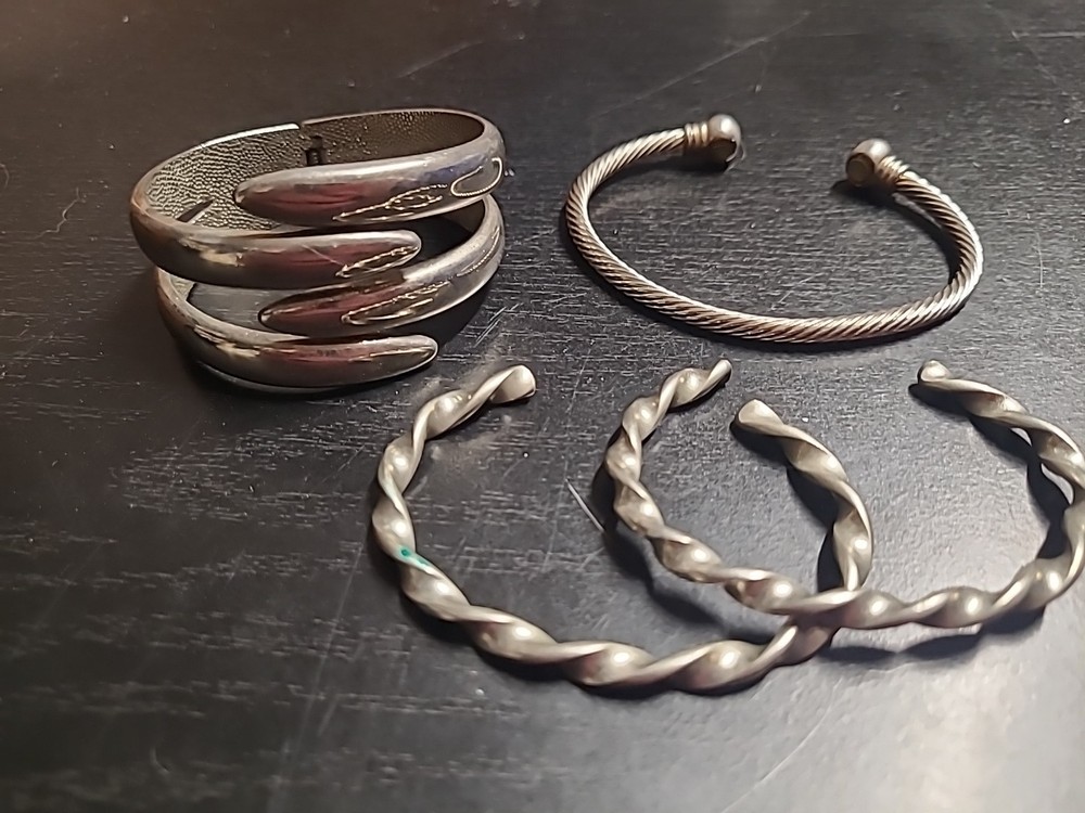 Lot of 4 Vintage Silver Tone Bangle Bracelets Costume Jewelry