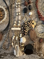 Jewelry Costume Vintage Mix necklaces bracelets Earrings