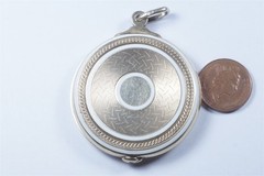 VANITY MIRROR LOCKET PENDANT – ANTIQUE SILVER ENAMEL c1906 VERY GOOD QUALITY