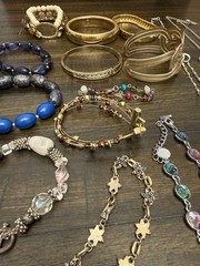 Vintage Jewelry Necklaces And Bracelets Lot Of 26 Assorted