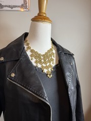 GOLDETTE Fancy VTG Gold Tone Faux Pearl Waterfall Bib Necklace Stunning 16-18in