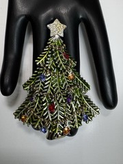 Avon 2008 5th Annual Christmas Tree Brooch Multicolor Rhinestones And Enamel