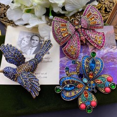 Vintage Blue Rhinestone Bird Brooch Sparkling Crystal Flying Bird Pin