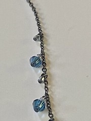 1990s Simple But Elegant Blue Cut Glass 16.5” Necklace