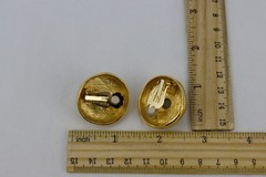 Casual Corner Gold Tone & Black Center Clip-on Earrings, SIgned, 29gr