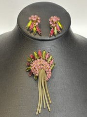 Vintage Fuchsia Chartreuse Rhinestone Waterfall Brooch Earrings Demi Parure Set