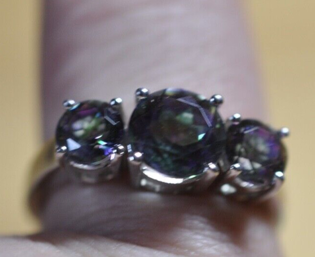 Vintage Women’s Rainbow Quartz Sterling Silver Fashion 3 Stone Flush Ring Sz. 11
